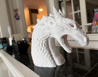 Dragon Tealight Candle Holder – White Fantasy Dragon Decor – Dragon Lover Gift – Gothic Home Accent