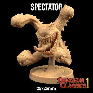 Può includere: Una miniatura in plastica beige di una creatura Spectator di Dungeons and Dragons. La creatura ha un occhio grande, una bocca spalancata con i denti e tre paia di tentacoli con occhi alle estremità. La miniatura è su una base rotonda con il testo "Dungeon Classics" e "25x25mm".