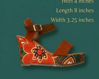 Gebloemde damessleehakken Euro maat 40/US 9-9,5 Hakken met enkelbandjes Boho plateauzomersandalen voor dames Felgekleurde schoenen casual NWOT