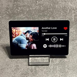 Cartão fotográfico Spotify personalizado em formato de cartão de crédito. Insira a imagem da carteira. Único, pessoal e de alta qualidade.