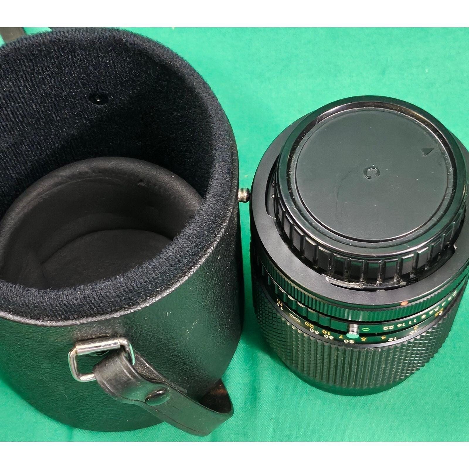 Deitz 135mm MC Zoom 1:2.8 Camera Lens Canon FD Mount With Case No