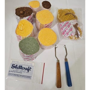 Vintage Shillcraft Latch Hook garnset för mattor, 7 buntar ullblandning och 2 verktyg