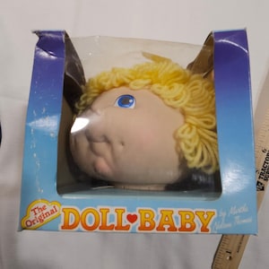 Originele poppenbaby van Martha Nelson Thomas Curly Hair Baby Head Craft Kit 84 NIB