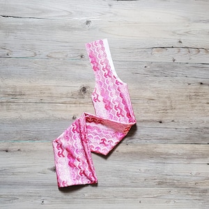 Flashy pink pattern horse tail bag with little sparkle.