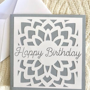 Carte d'anniversaire floral fait main personnalisée
