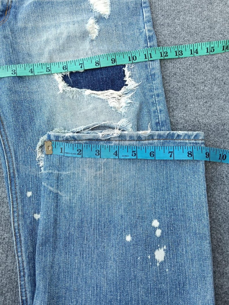 Pantalones vaqueros TTU Exhibitionist muy desgastados y rotos. imagen 10