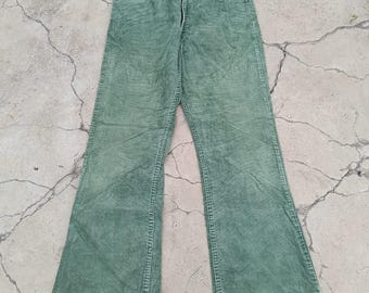 Flare Vintage 70-tals Levi's 646 Grön manchesterknapp nr 3.