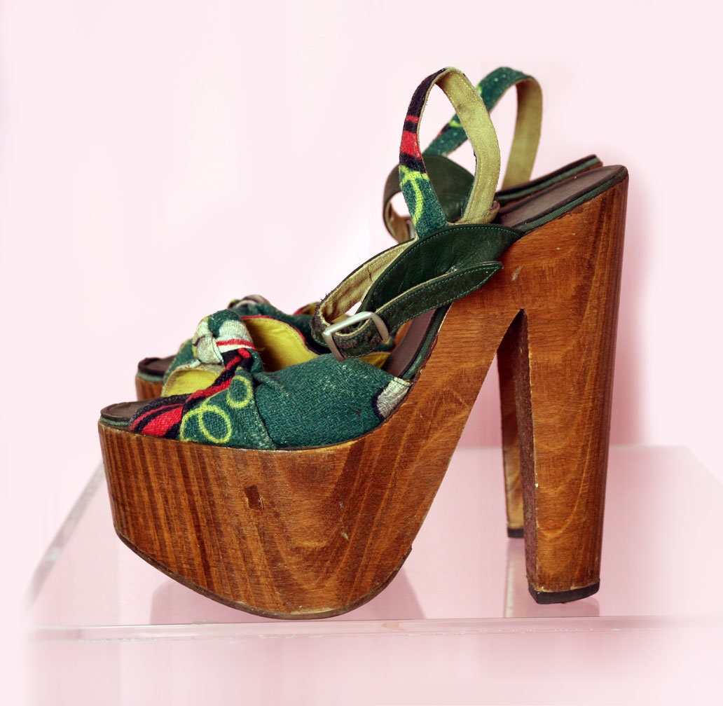 1970's Platform High Heels 1940's Style Vintage Hippie 1970's Platform High Heels 1940's Style Vintage Hippie