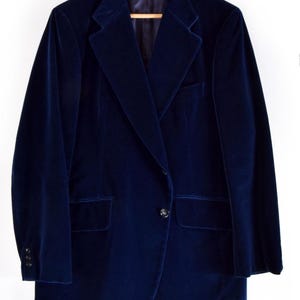 Men&#39;s Deep Blue Velvet Suit Jacket Sport Coat, Blazer 1960&#39;s, 1970&#39;s, 44 REGULAR, near MINT condition, Vintage Mid Century Mod style