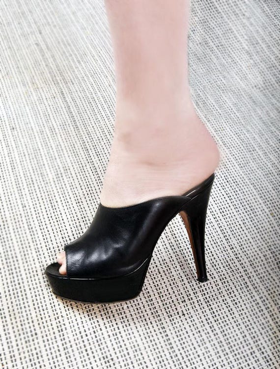 Sandales Compensées Noires CHARLES DAVID Pour Femme - Pointure US 8.5 (M) - État Occasion