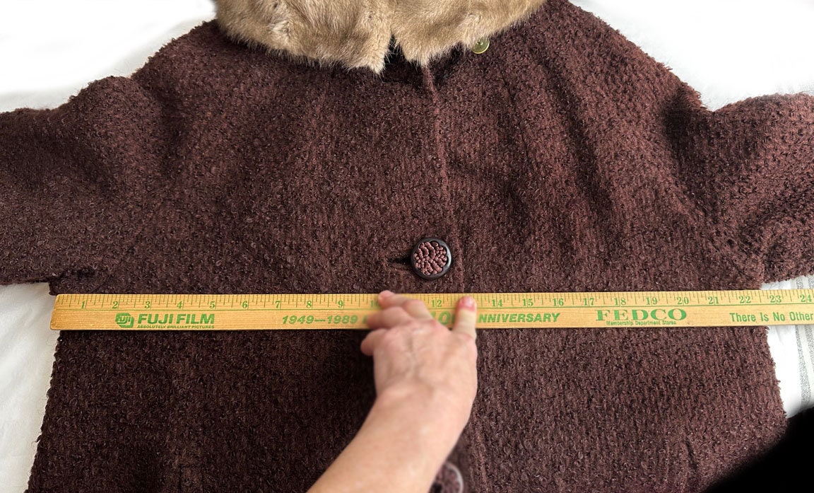 Magnifique manteau noir 10 ans Mango état neuf avec intérieur