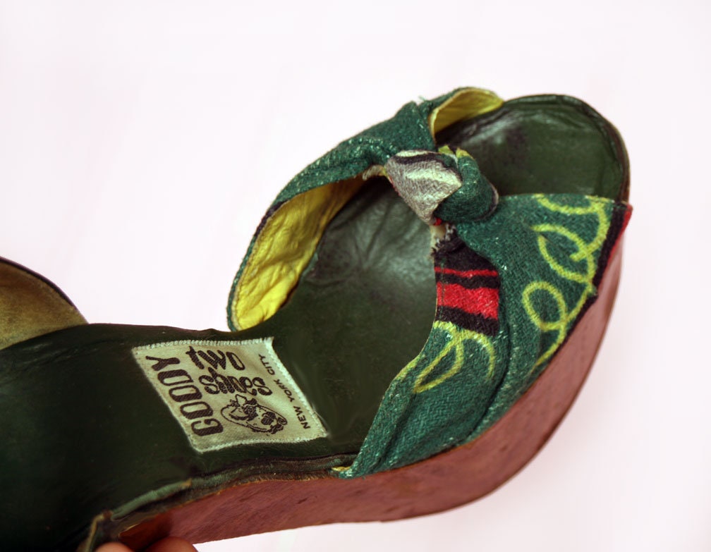 1970's Platform High Heels 1940's Style Vintage Hippie