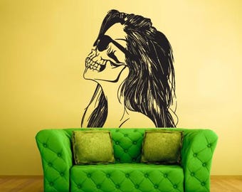 Zombie Girl Vinyl Wall Decal: Spooky Gothic Horror Decor