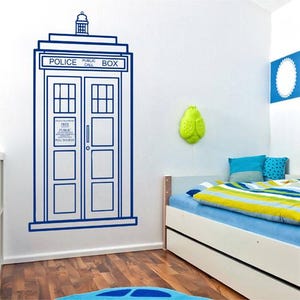 Adesivo Murale Doctor Who TARDIS | Polizia Box In Vinile | 110x59 Cm Rimovibile