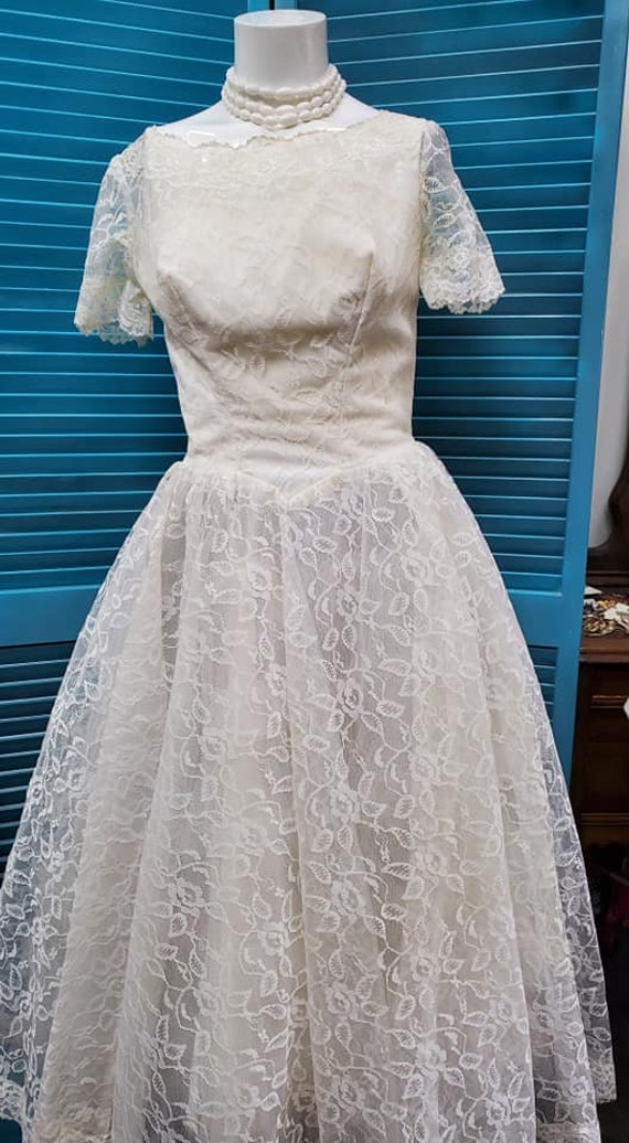 50’s Tea Length Lace & Satin Wedding Dress Vintag… - image 5