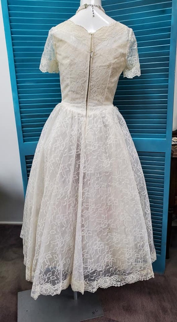 50’s Tea Length Lace & Satin Wedding Dress Vintag… - image 2