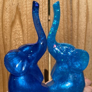Elephant ring holder