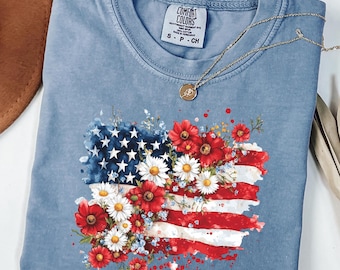 Camiseta estampada floral del 4 de julio de Comfort Colors®, camiseta floral con bandera, camiseta del 4 de julio, camiseta del 4 de julio para mujer, camiseta estampada con bandera estadounidense