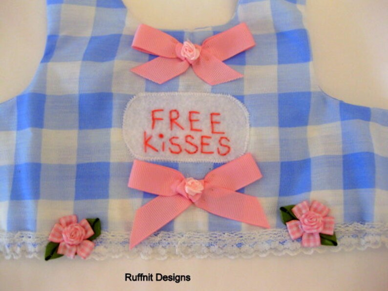 Dog top Free Kisses New