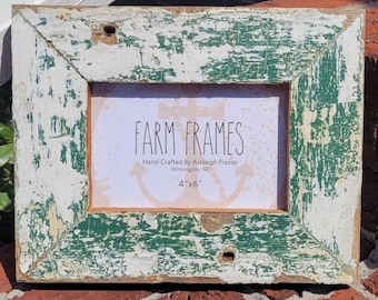 4 x 6 GREEN and WHITE old vintage wood picture frame