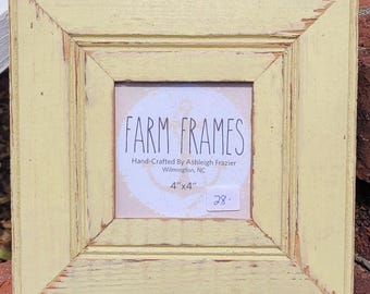 Cadre photo en bois ancien vintage 4 x 4 JAUNE