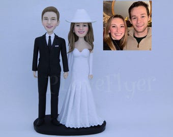 Benutzerdefinierte Paar Bobble Head, Hochzeitsgeschenke, kundenspezifische Hochzeitstorte, Braut und Bräutigam Kuchen Topper, Mr And Mrs Cake Topper, Kuchenpuppen