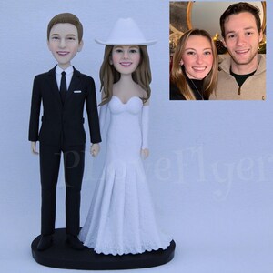 Benutzerdefinierte Paar Bobble Head, Hochzeitsgeschenke, kundenspezifische Hochzeitstorte, Braut und Bräutigam Kuchen Topper, Mr And Mrs Cake Topper, Kuchenpuppen