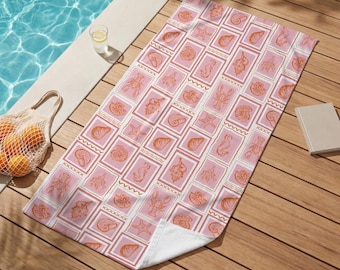 Toalla de playa rosa con estética costera, accesorio de piscina Grandmillennial, moderno, con conchas marinas, esencial para viajes de verano, regalo de vacaciones tropicales para ella.
