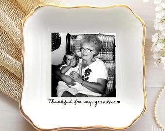 Custom Grandma Gift, Mom Jewelry Dish, Custom Photo Trinket Tray, Birthday Gift For Mom, Custom Ring Dish with Picture, Gift from Daughter