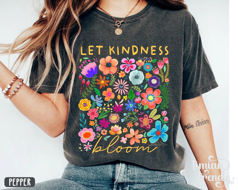 Camiseta "Deja que la bondad florezca", camiseta retro con flores para mujer, sudadera para educación especial, camiseta inspiradora para mujer, camiseta estética floral con bondad. imagen 5