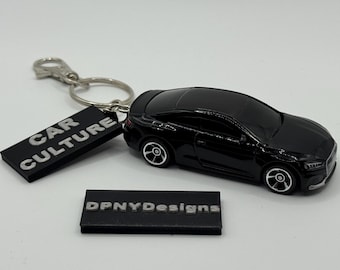 Porte-clés moulé sous pression Audi RS 5 Coupé (noir) personnalisé | Porte-clés de voiture moulé sous pression personnalisé avec étiquette de culture automobile