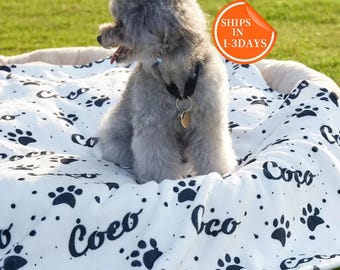 Personalized Dog Name Blanket with Paw Print, Custom Name Blanket Dog, Dog Name Blanket, Puppy Name Fleece Blanket, Pet Gift,Dog Memory Gift