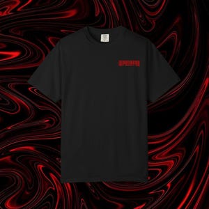 Maglietta grafica Bad Data Collection Center, coniglietto con codice a barre rosso, colori comfort