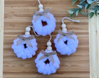 Crochet Christmas White Farmhouse Boho Rustic Mini Wreath Ornament (Set of 4)