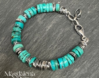 Heren blauwgroen turquoise en solide sterling armband met gehamerde rustieke schijven. 9 mm dik. Cadeau voor hem.