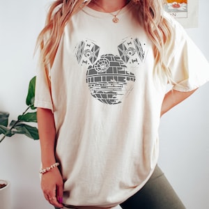 Mickey Death Star, Star Wars Shirt, Disney World Shirt, Star Wars Vintage shirt, Star Wars Gift, Disney Shirt, Star Wars Tee Bild 1