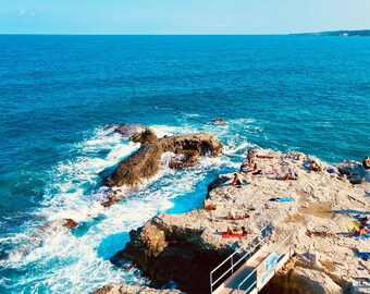 Sycylijska plaża skalna