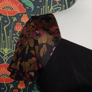 Vintage 90's Y2K Coquette Femme Flirty Whimsigoth Black Floral Silk