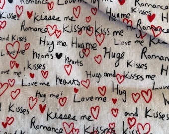 Texto «Amor, abrazos, besos» de Timeless Treasures en tela de algodón