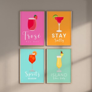 Hot Girl Zomer Print Set Cocktail Wall Art voor Keuken Bar Slaapzaal Leuke Heldere Drank Posters Set van 4 Levendige esthetiek Zomer decor