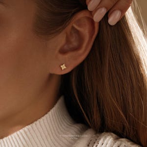 Mini Flower Opal Stud Earrings, Gold/Silver Stud Earrings, Minimalism Opal Earrings, Bridesmaid Gift, Birthday Gift, Christmas Gift for Her
