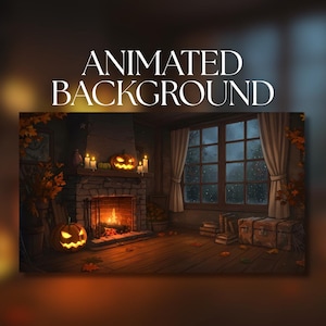 Puede incluir: Un fondo animado que muestra una habitación acogedora con una chimenea de piedra, una calabaza brillante sobre la repisa y otra en el suelo. La escena incluye una ventana grande con cortinas, pilas de libros y un cofre de madera.