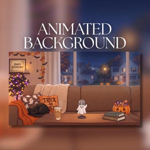 Peut inclure: Une illustration numérique animée d'un salon de nuit avec un canapé marron, un chat noir, un microphone en forme de fantôme, un latte à la citrouille, un bol à bonbons citrouille et des livres intitulés Halloween Lore et Cozy Cryptids.