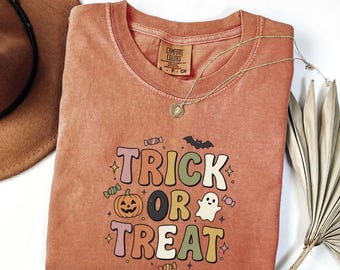Spooky Season Shirt, Retro Halloween Party Comfort Colors© Tee, Cute Ghost Graphic Apparel, Pumpkin Patch Fall Top, Trick or Treat Gift