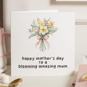 Glückliche Mutter Tageskarte, Blumenmuttertagskarte, Karte für Muttertag, Mama Muttertagskarten, blühende erstaunliche Mamakarte, mit Blumen