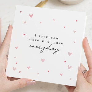 Tarjeta de cumpleaños para mi esposo, te amo cada día más, linda tarjeta de cumpleaños para mi esposo, tarjeta de cumpleaños para él, novio, tarjeta romántica