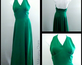 1970s Vintage Emerald Green Halter Dress