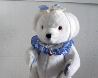 Virgo Zodiac Aug 23 - Sept 22-(Birthday/Anniversary) Bear – 1984 House of Nisbet Collectible "Doris"