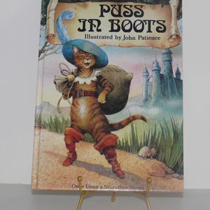 Puss In Boots - Illustrated by John Patience - Hard Cover Story -  17 Full Color Pages