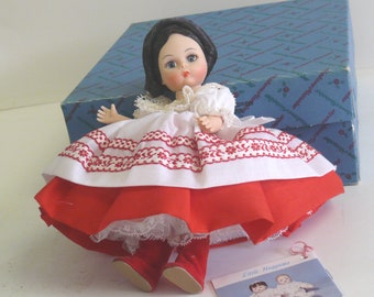 Mdm Alexander RUSSIA Doll - Original Box